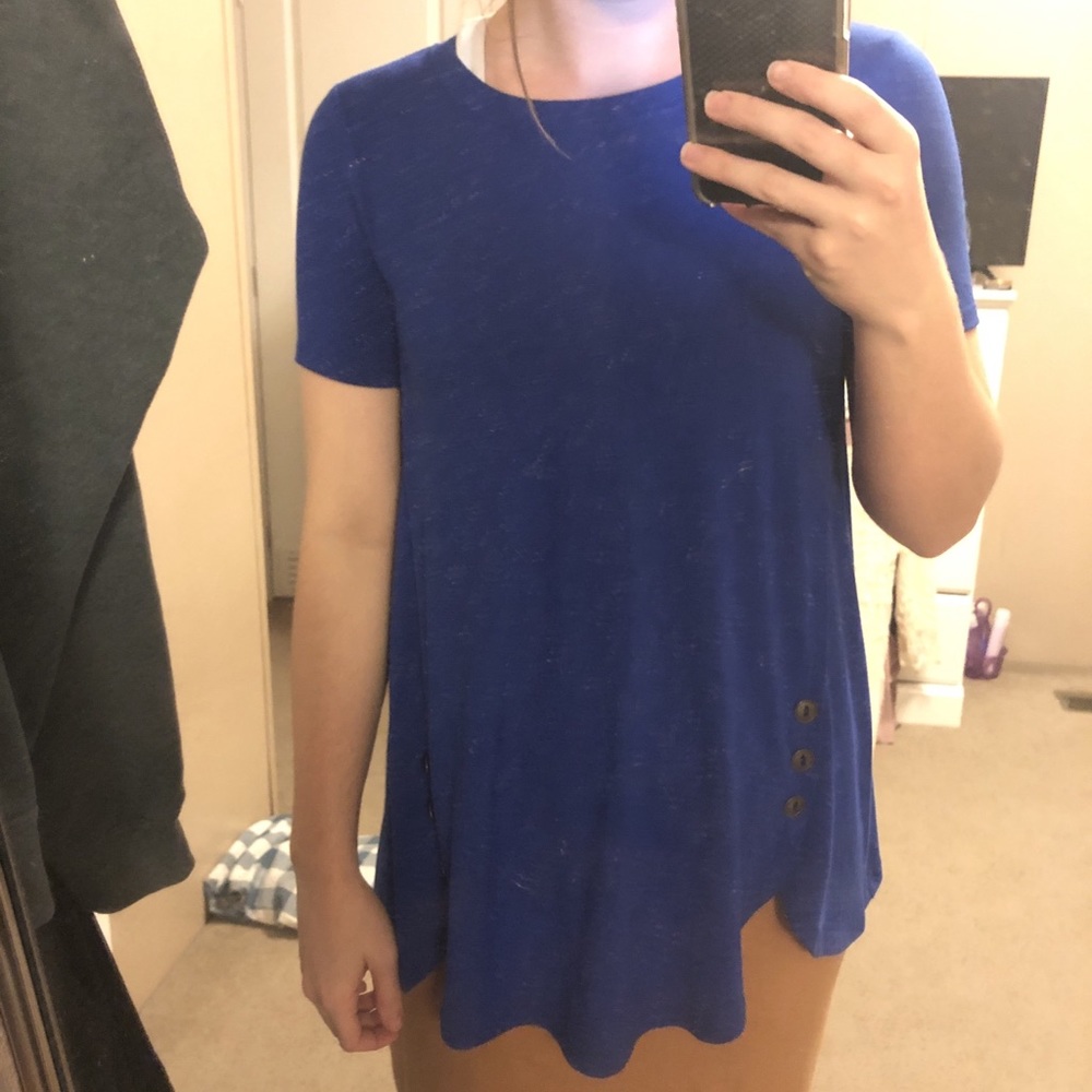 Blue and black to never worn.